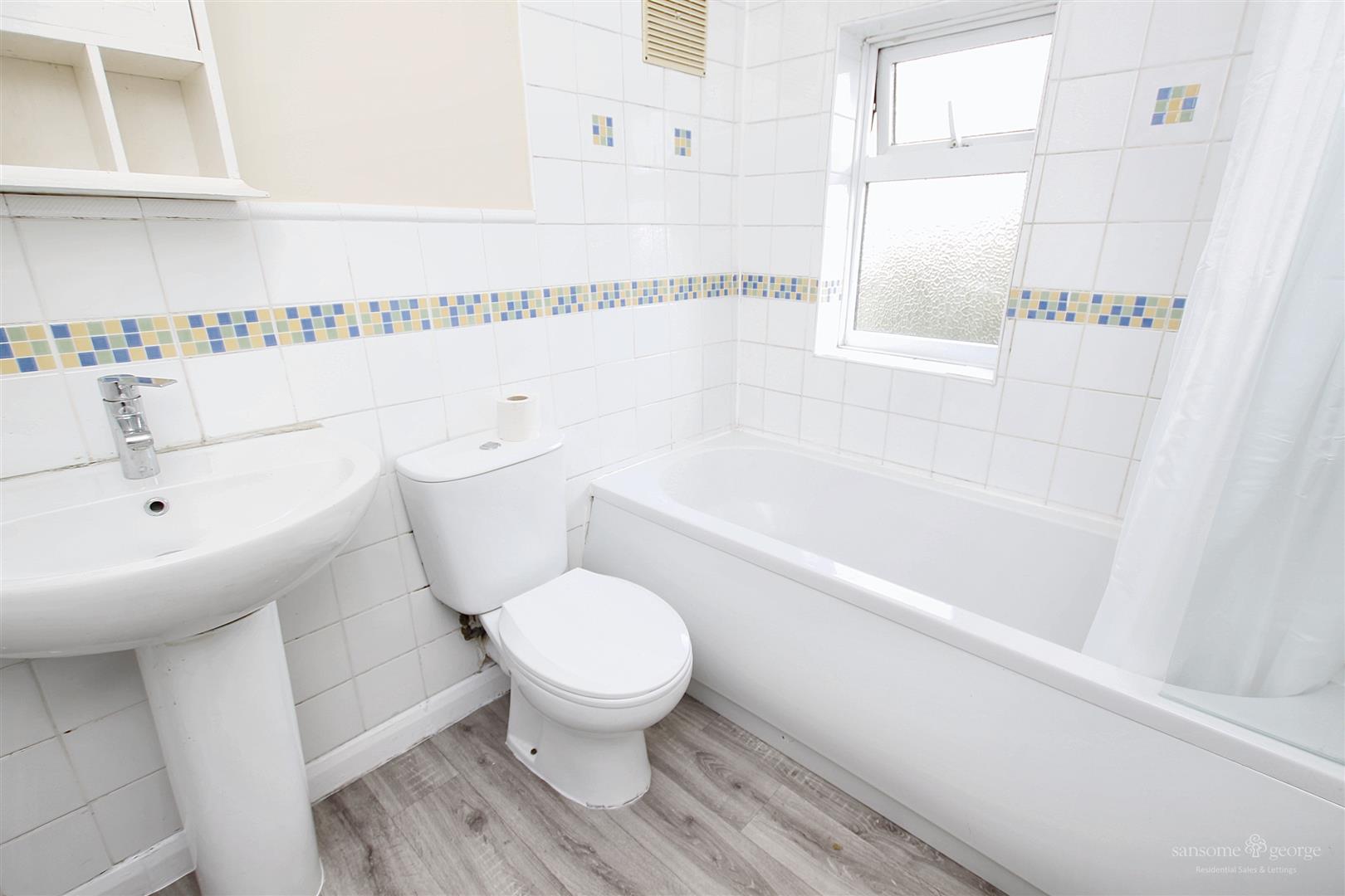 Thirlmere Avenue, Tilehurst, Reading